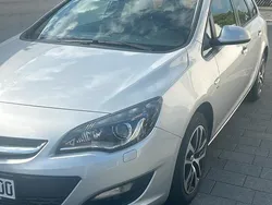Silber Gebraucht 2014 Opel Astra Kombi | 4.000 € (Guter Preis)