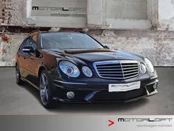 Blau Gebraucht 2009 Mercedes E63 AMG AMG Kombi | 52.989 €