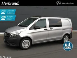 Silber Gebraucht 2021 Mercedes Vito Van / Kleinbus | 33.618 € (Etwas zu teuer)