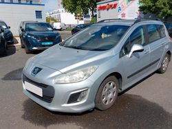 Grau Gebraucht 2012 Peugeot 308 Kombi | 1.350 €
