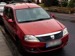 Rot Gebraucht 2009 Dacia Logan MCV Lauréate Kombi | 2.800 € (Fairer Preis)