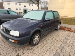 Grau Gebraucht 1996 VW Golf III Kleinwagen | 300 € (Guter Preis)