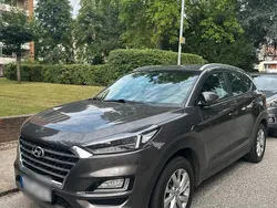 Braun Gebraucht 2020 Hyundai Tucson SUV | 19.111 € (Etwas zu teuer)