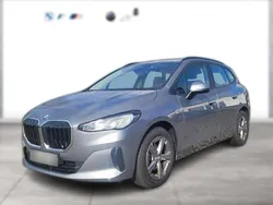 Grau metallic Gebraucht 2023 BMW 218 Active Tourer Efficient Dynamics Van / Kleinbus | 28.960 € (Fairer Preis)
