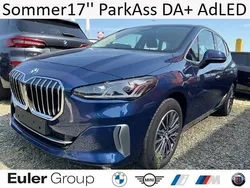 Blau Gebraucht 2024 BMW 218 Active Tourer Luxury Line Van / Kleinbus | 29.633 € (Superpreis)