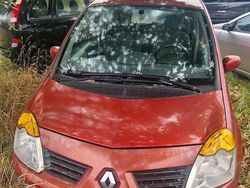 Rot Gebraucht 2006 Renault Modus Van / Kleinbus | 499 €
