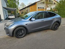 Grau Gebraucht 2023 Tesla Model Y Long Range SUV | 41.500 € (Etwas zu teuer)