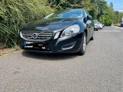 Schwarz Gebraucht 2012 Volvo V60 Drive Kinetic Kombi | 6.990 € (Guter Preis)