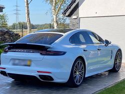 Weiß Gebraucht 2019 Porsche Panamera Turbo S Limousine | 105.000 €