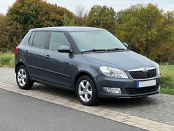Grau Gebraucht 2012 Skoda Fabia Kleinwagen | 4.900 € (Fairer Preis)