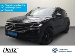 Grenadillschwarz metallic Gebraucht 2024 VW Touareg Basis SUV | 63.990 € (Fairer Preis)