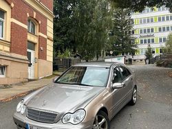 Grau Gebraucht 2003 Mercedes C200 Limousine | 2.600 € (Guter Preis)