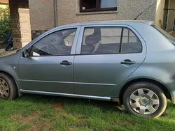 Silber Gebraucht 2005 Skoda Fabia Limousine | 500 €