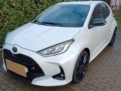 Weiß Gebraucht 2022 Toyota Yaris Sport Limousine | 22.750 € (Teuer)