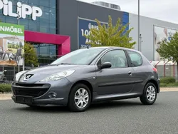 Grau Gebraucht 2010 Peugeot 206+ Kleinwagen | 2.750 € (Fairer Preis)