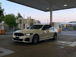 Weiß Gebraucht 2021 BMW 320 M Sport Limousine | 29.000 € (Teuer)