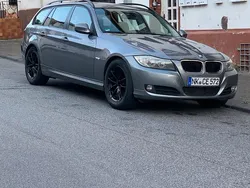Grau Gebraucht 2009 BMW 320 Sport Line Kombi | 3.000 € (Guter Preis)