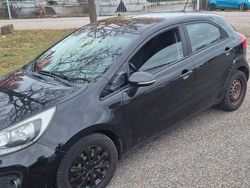Schwarz Gebraucht 2012 Kia Rio Spirit Limousine | 2.800 € (Superpreis)