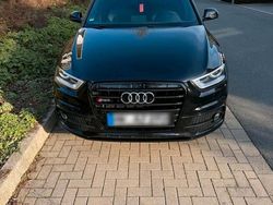 Schwarz Gebraucht 2013 Audi Q3 Black Edition SUV | 13.500 € (Etwas zu teuer)