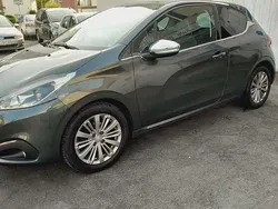 Lack grau shart schutzlack Gebraucht 2015 Peugeot 208 Allure Kleinwagen | 4.999 € (Fairer Preis)