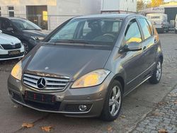 Grau Gebraucht 2010 Mercedes A180 Avantgarde Kleinwagen | 8.490 € (Etwas zu teuer)