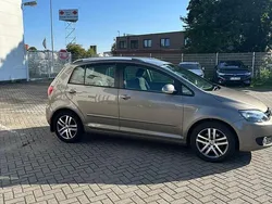 Braun Gebraucht 2009 VW Golf Plus Cross Van / Kleinbus | 5.299 € (Fairer Preis)