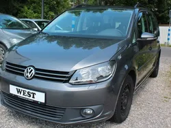 Grau Gebraucht 2012 VW Touran Van / Kleinbus | 4.990 € (Guter Preis)
