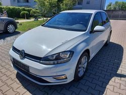 Pure white Gebraucht 2017 VW Golf VII Comfortline Kleinwagen | 7.890 € (Guter Preis)