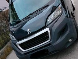Schwarz Gebraucht 2016 Peugeot Boxer Van | 22.000 €