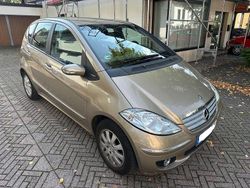 Gold Gebraucht 2004 Mercedes A150 Kleinwagen | 1.111 € (Fairer Preis)