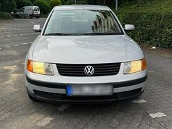 Silber Gebraucht 1997 VW Passat Limousine | 2.900 € (Teuer)