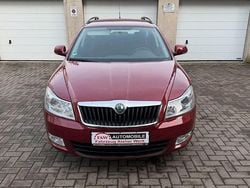 Rot Gebraucht 2009 Skoda Octavia Ambiente Kombi | 5.399 € (Superpreis)