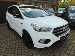 Weiß Gebraucht 2019 Ford Kuga ST-Line SUV | 18.950 € (Etwas zu teuer)