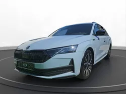 Patina grau Gebraucht 2024 Skoda Octavia Kombi | 34.990 € (Fairer Preis)