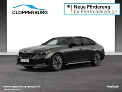 Grau Neu 2025 BMW i5 Shadowline Limousine | 87.775 € (Fairer Preis)