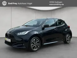Schwarz Gebraucht 2021 Toyota Yaris Hybrid Club | 17.980 € (Guter Preis)