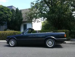 Schwarz Gebraucht 1988 BMW 320 Cabriolet Cabrio | 13.500 €