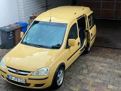 Gelb Gebraucht 2007 Opel Combo Van / Kleinbus | 3.900 €