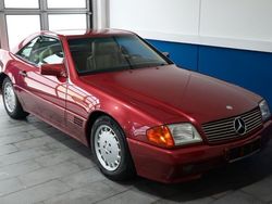 Rot Gebraucht 1992 Mercedes SL300 Cabrio | 15.900 €
