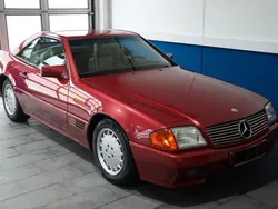 Rot Gebraucht 1992 Mercedes SL300 Cabrio | 17.900 €