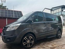 Grau Gebraucht 2015 Ford Tourneo Van / Kleinbus | 17.900 € (Fairer Preis)