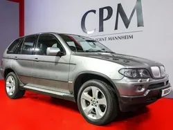 Grau Gebraucht 2005 BMW X5 Sport Line SUV | 12.950 €