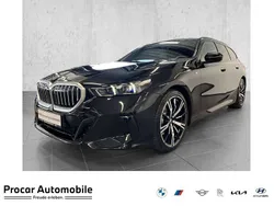 Schwarz Gebraucht 2024 BMW 520 M Sport Kombi | 54.670 € (Superpreis)