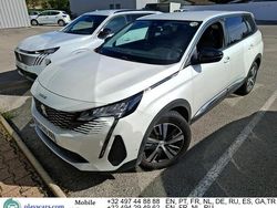 Weiß Gebraucht 2022 Peugeot 5008 Allure Van / Kleinbus | 17.787 € (Fairer Preis)
