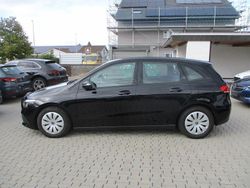 Schwarz Gebraucht 2022 Mercedes B180 Van / Kleinbus | 19.999 € (Superpreis)