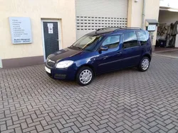 Modra storm/storm blau Gebraucht 2009 Skoda Roomster Plus Edition Kombi | 5.250 € (Teuer)