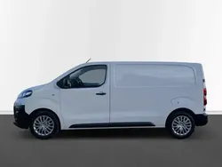 Weiss Gebraucht 2023 Opel Vivaro Van | 22.890 € (Fairer Preis)