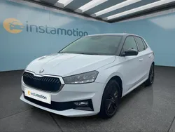 Weiß Gebraucht 2022 Skoda Fabia Limousine | 14.349 € (Guter Preis)