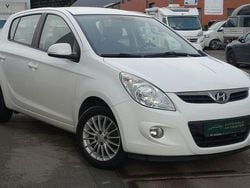 Weiß Gebraucht 2012 Hyundai i20 Edition Limousine | 4.990 € (Guter Preis)