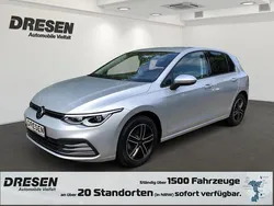 Silber Gebraucht 2022 VW Golf VIII Active Limousine | 23.590 € (Fairer Preis)